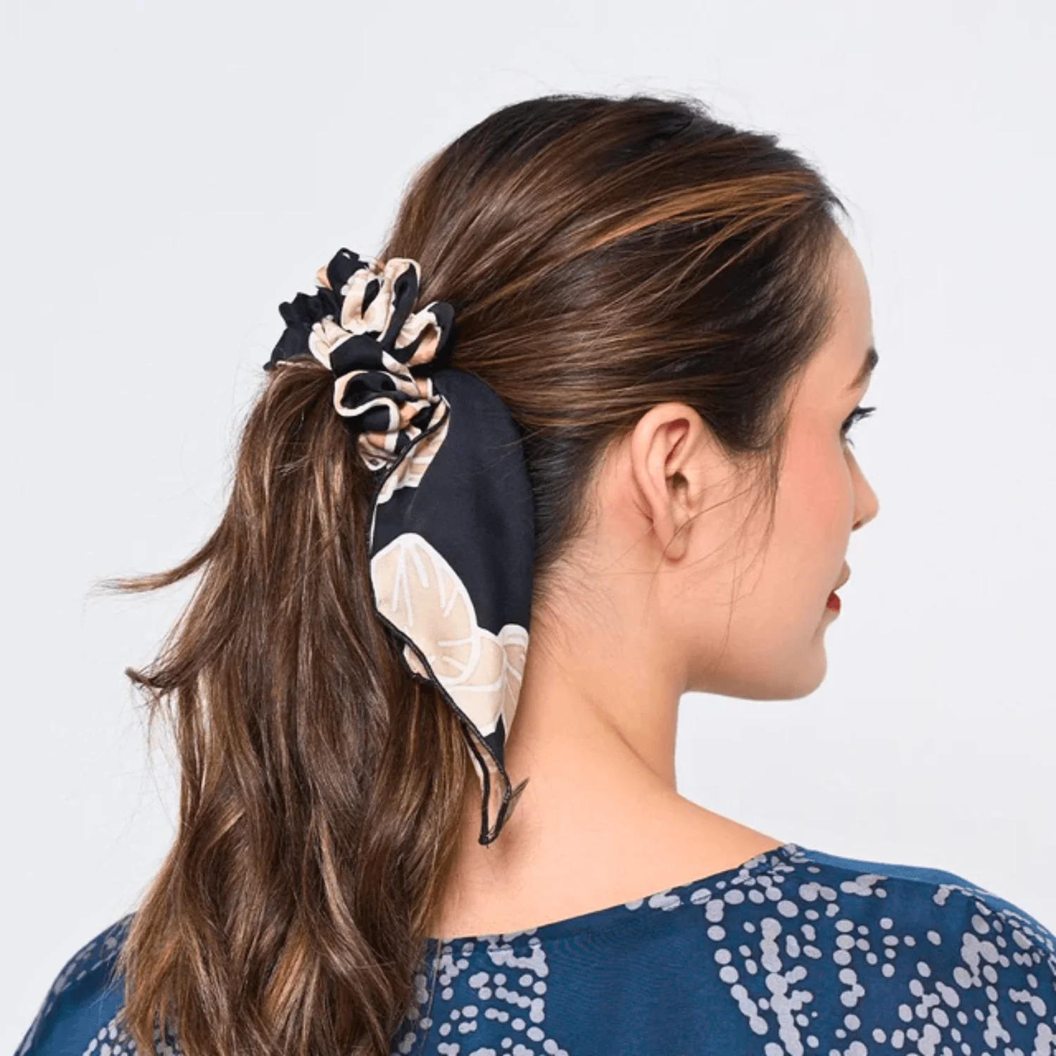 Batik Boutique : Batik Scrunchies - Image 3