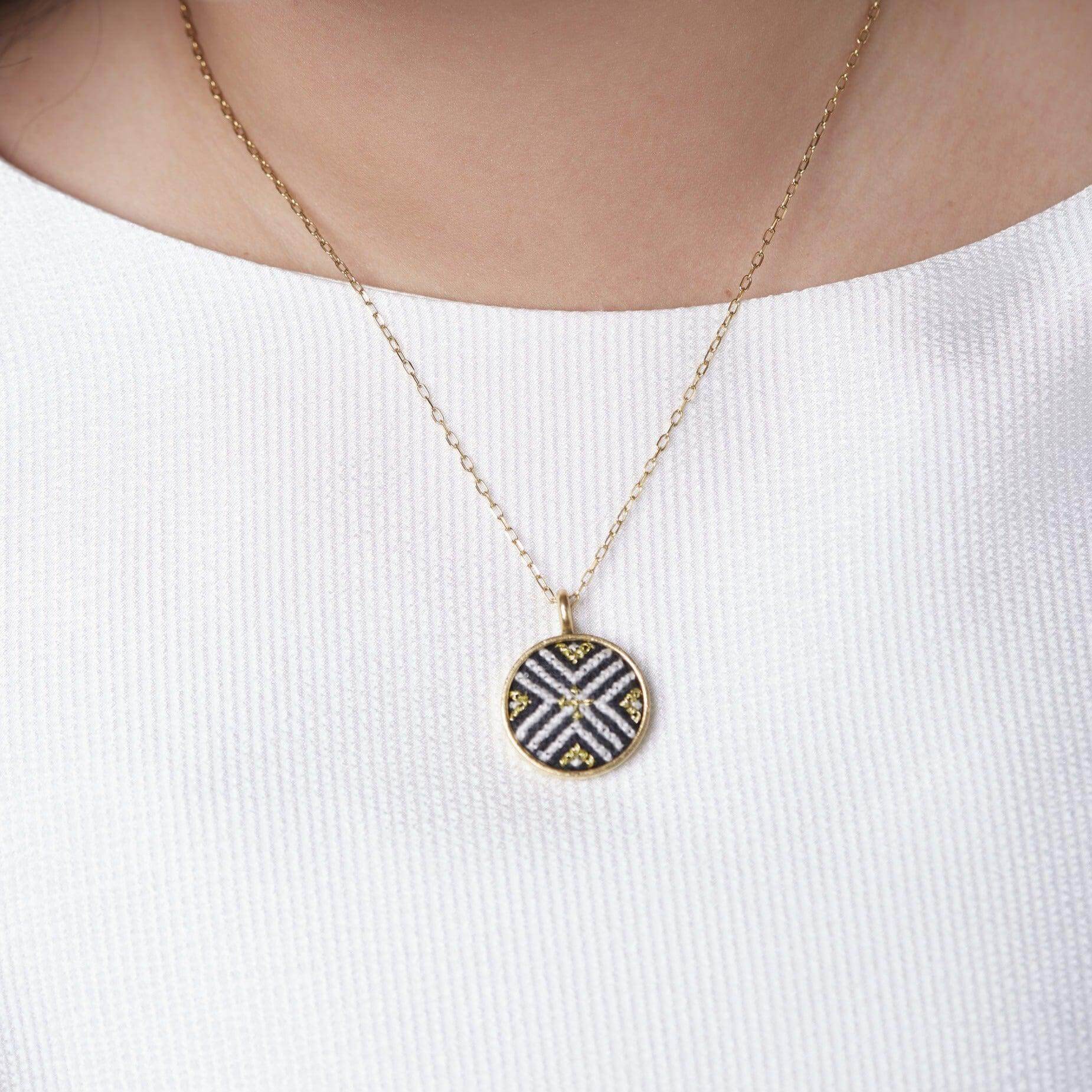GLOW Arabesque Gold-Plated Charming Necklace