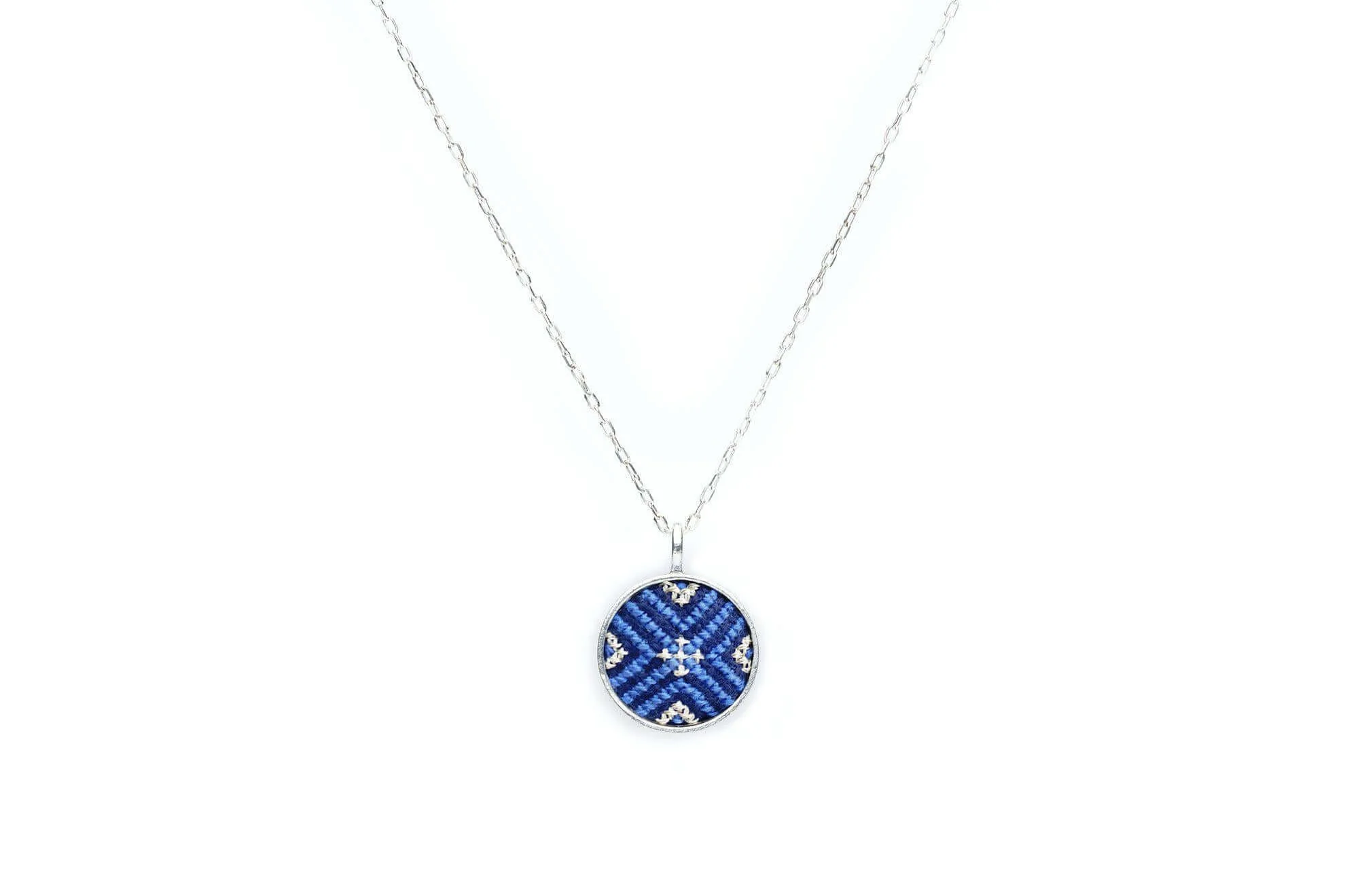 GLOW Arabesque Silver-Plated Charming Necklace - Image 3