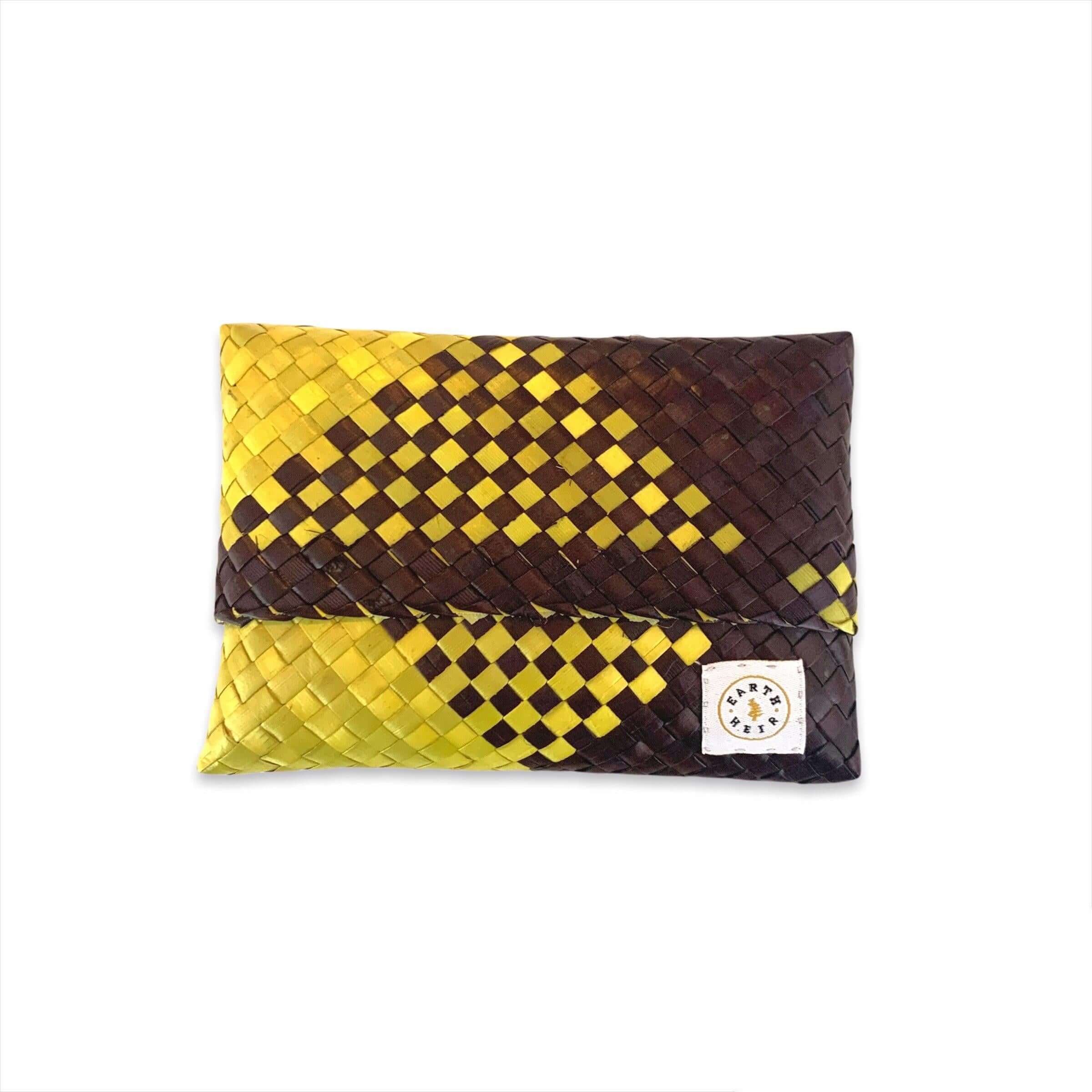 Handwoven Mengkuang Pochette - Image 4