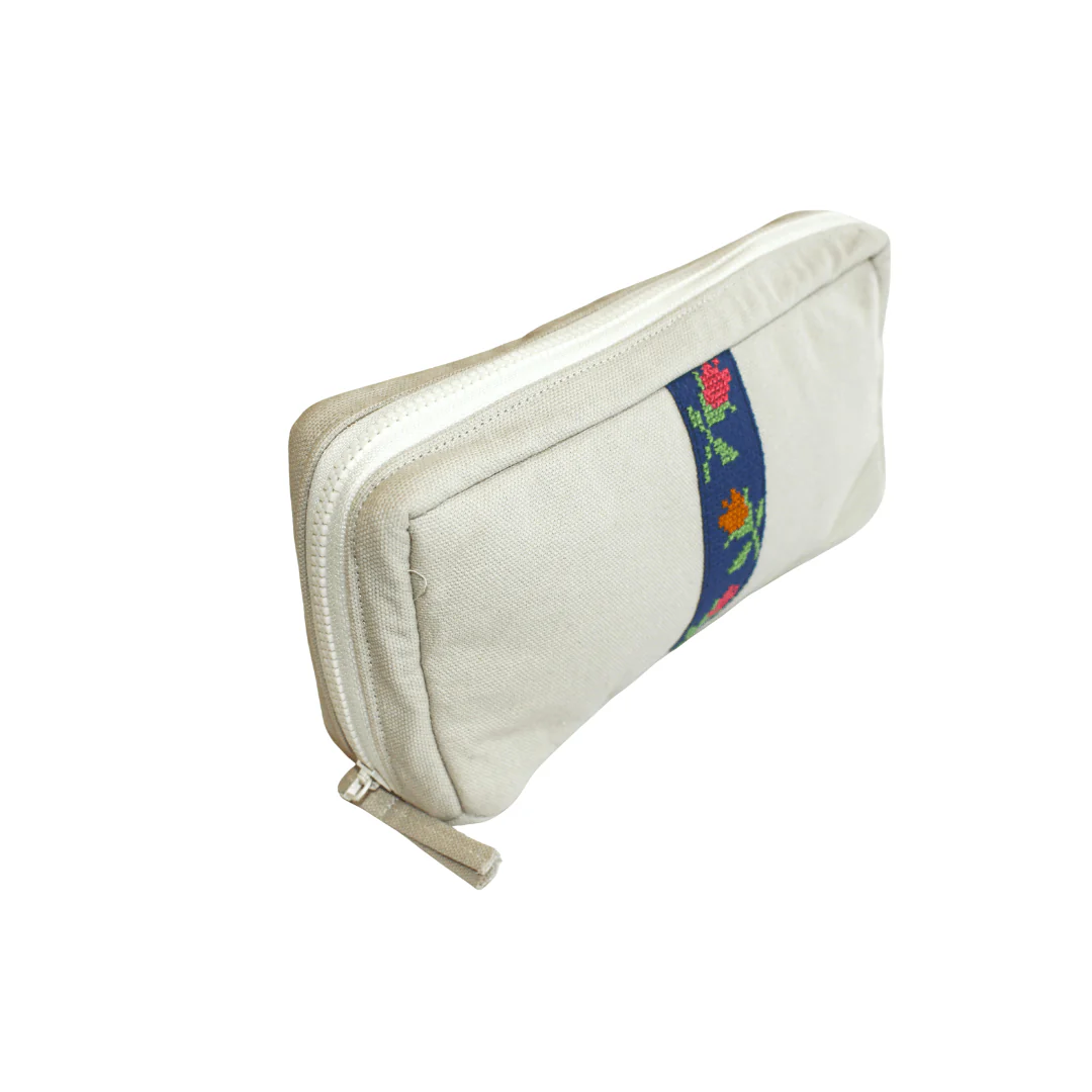 Mang Tha : Travelling Pouch - Image 12
