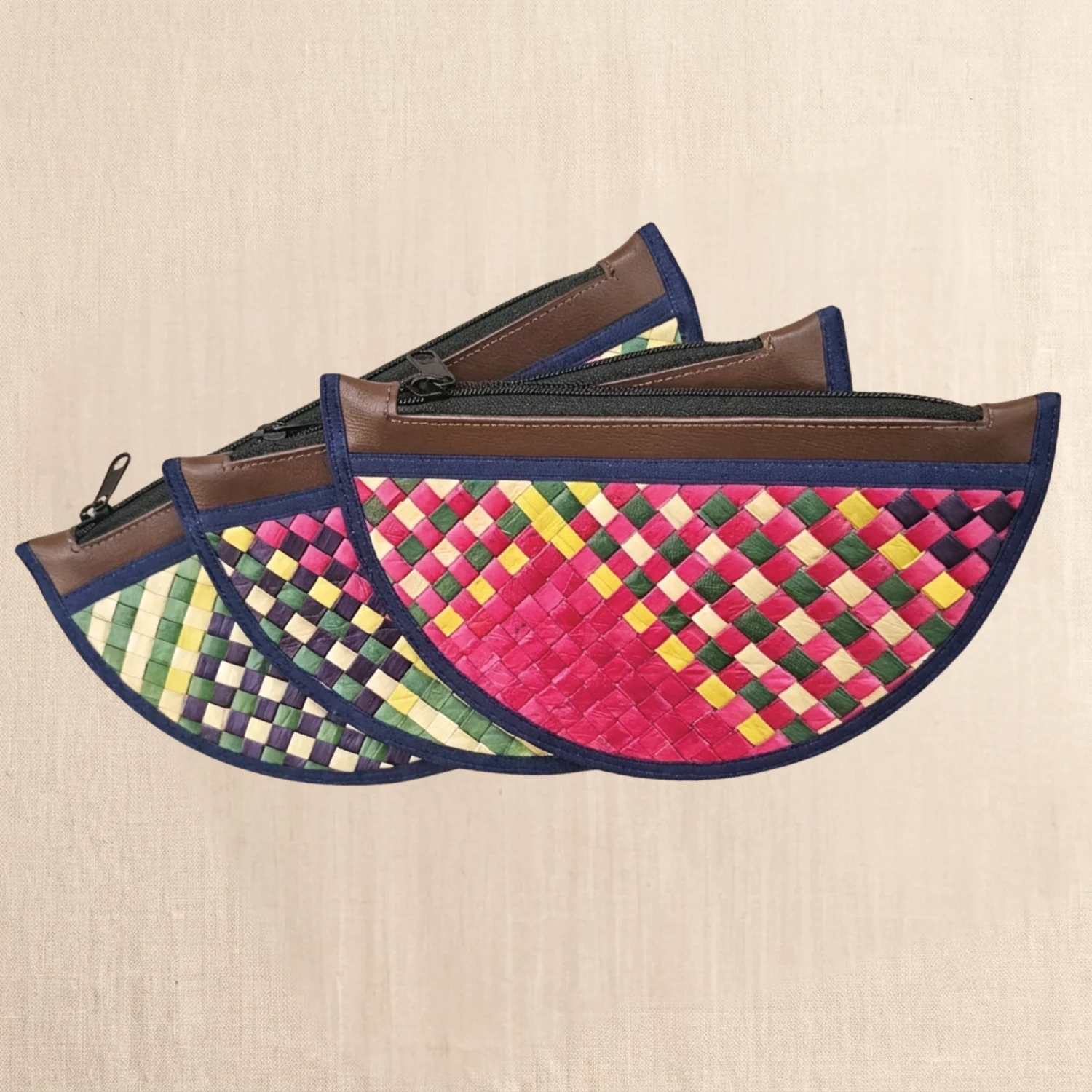 Mengkuang Halfmoon Pouch - Image 2