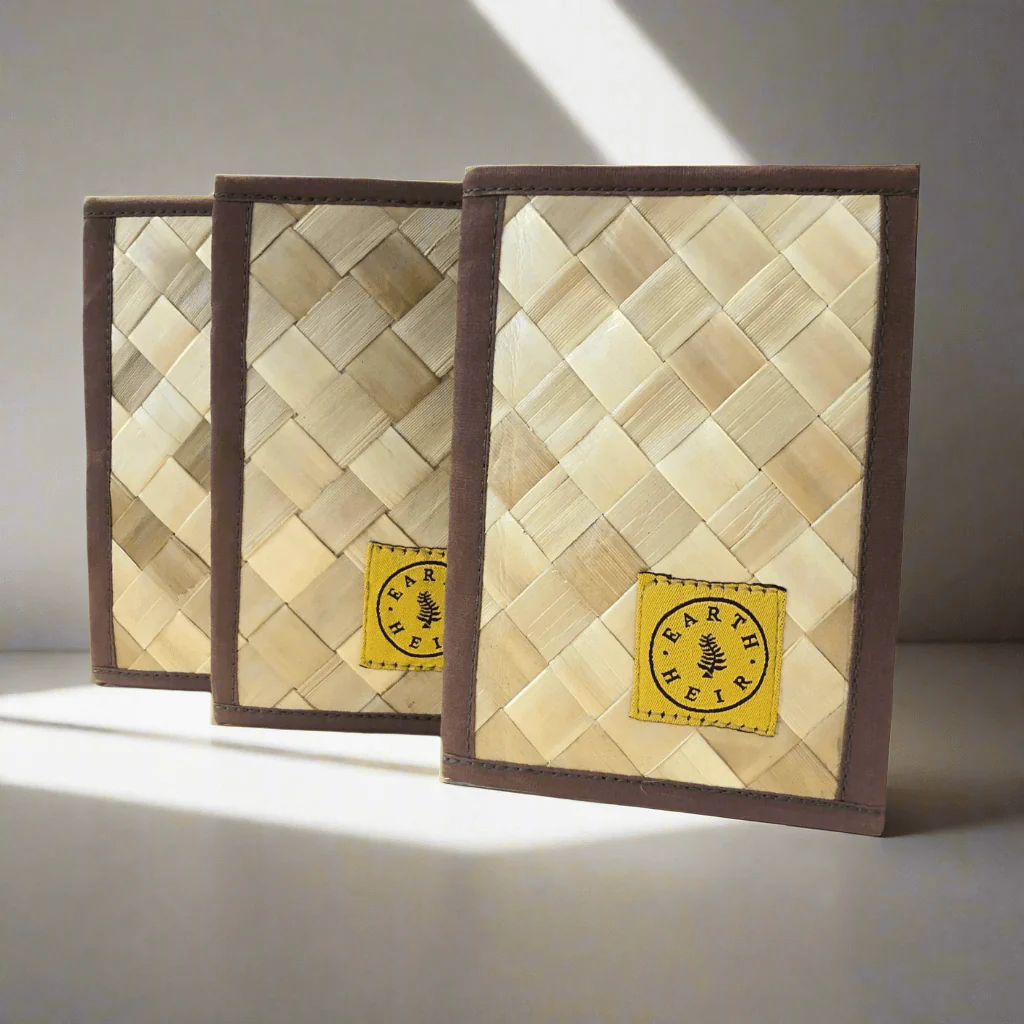 Mengkuang Passport Cover (Natural) - Image 3