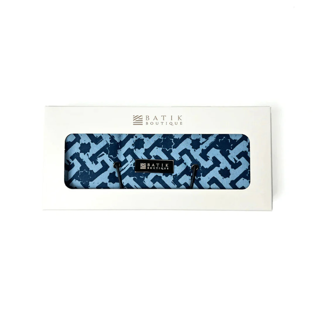 Batik Boutique: Travel Roll-Up Pouch - Image 6