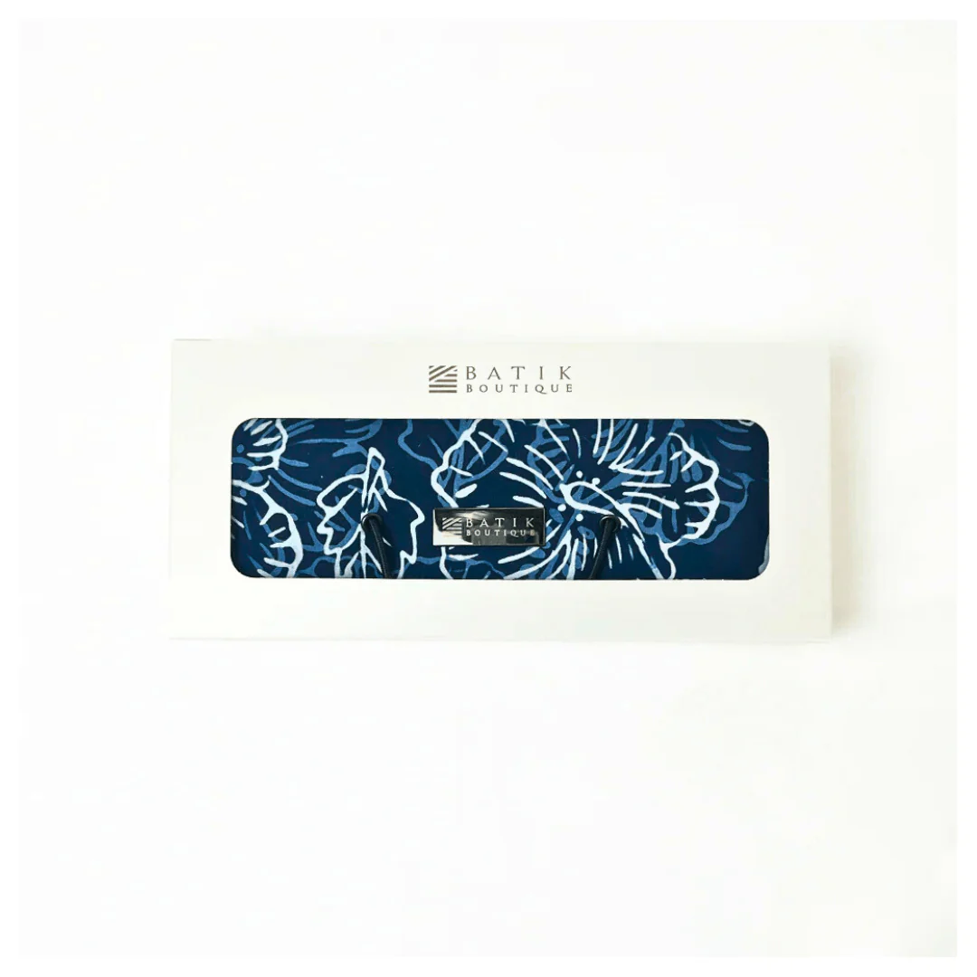 Batik Boutique: Travel Roll-Up Pouch - Image 7