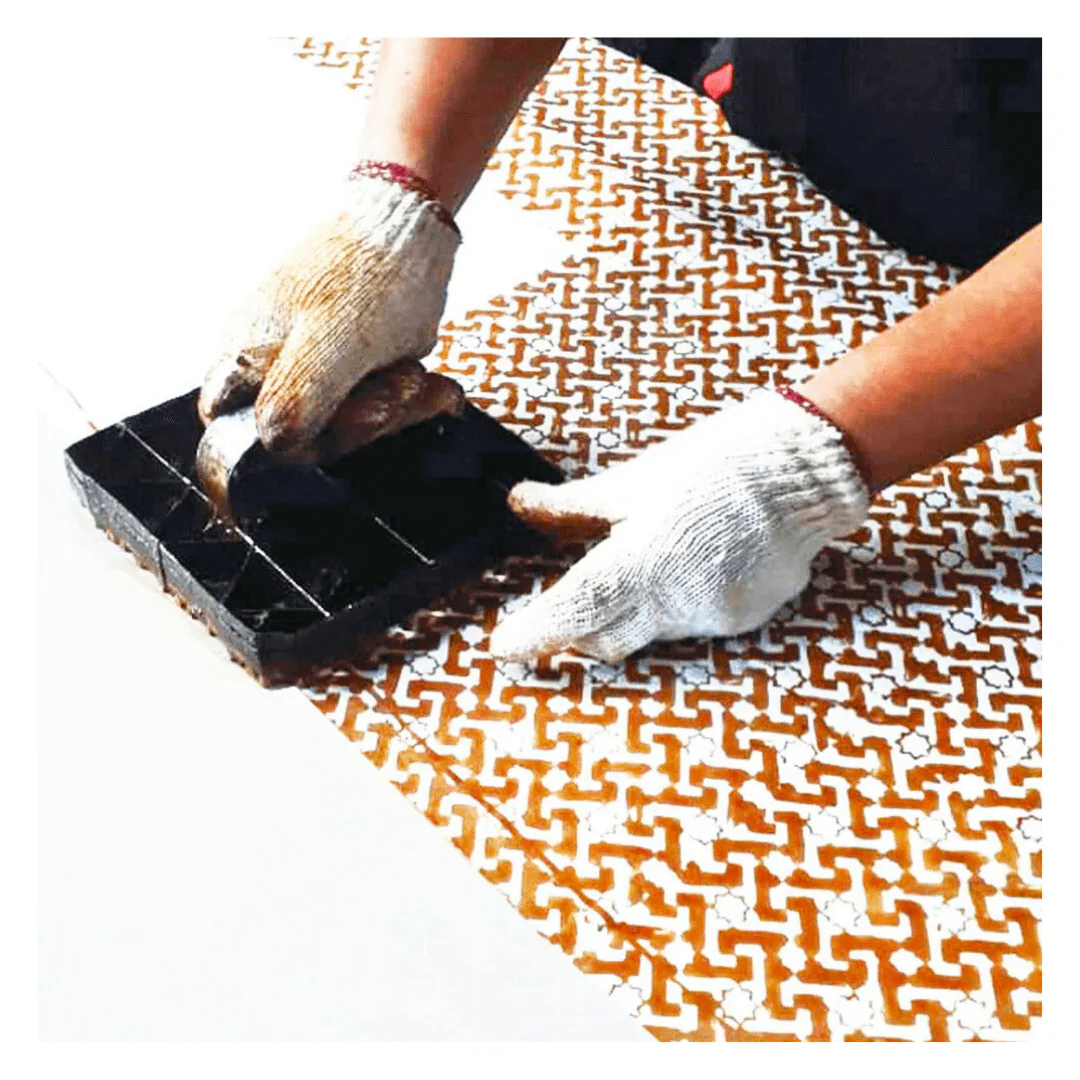 Batik Boutique: Travel Roll-Up Pouch - Image 8
