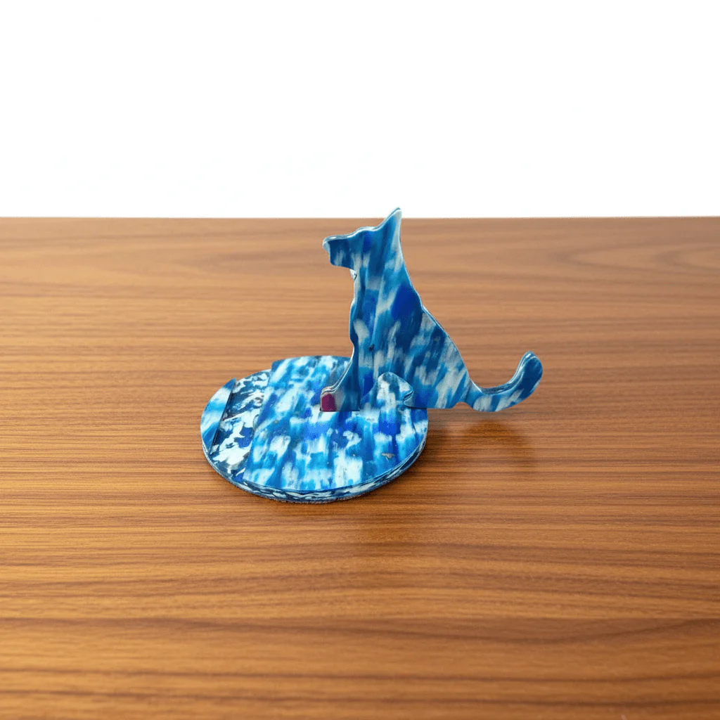 Upcycled Shack : Plastic Phone Holder - Image 5